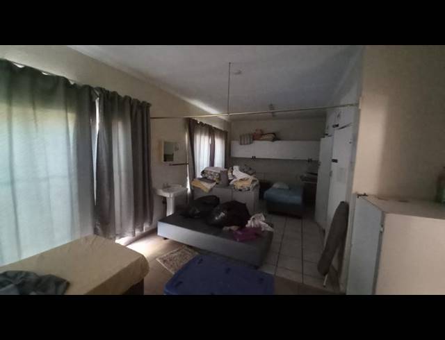 4 BEDROOM HOUSE FOR SALE IN PRETORIA GARDENS